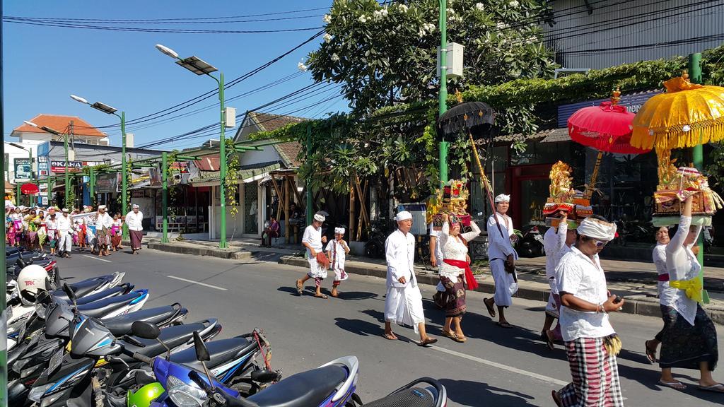 Bemo Corner Kuta (Bali)