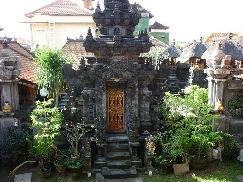 Bemo Corner 2* Kuta (Bali)